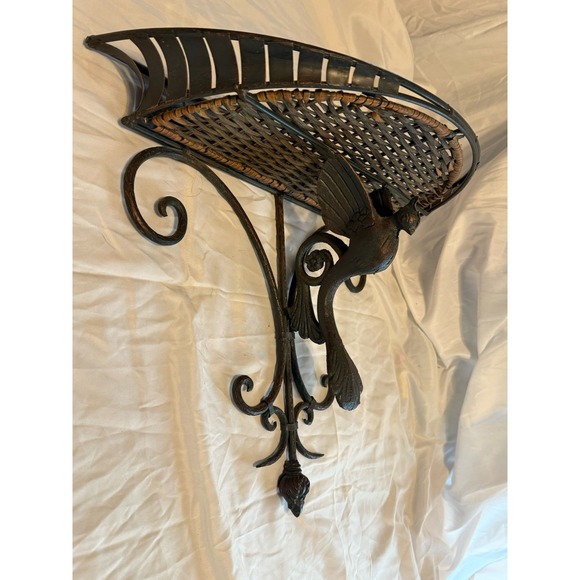 Vintage IRON and WICKER wall scounce shelf - Picture 2 of 15